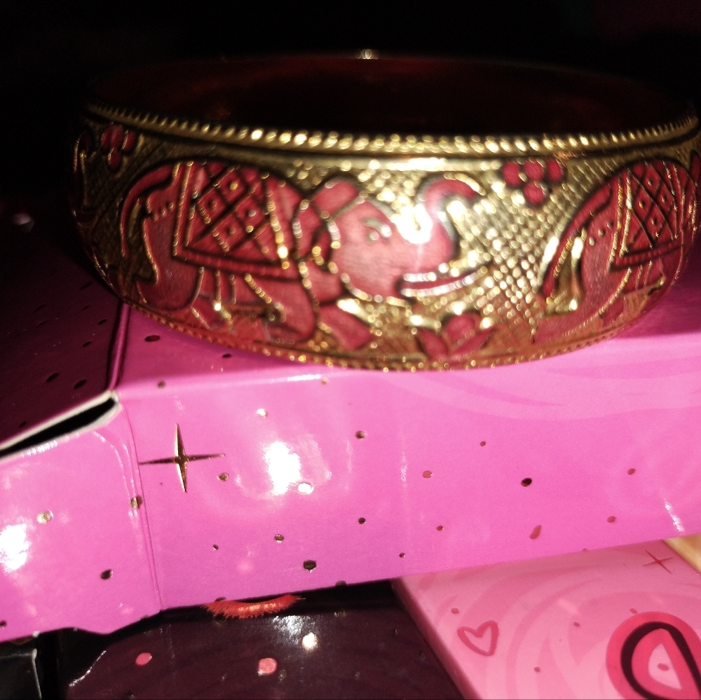 Elephant bracelet NWOT